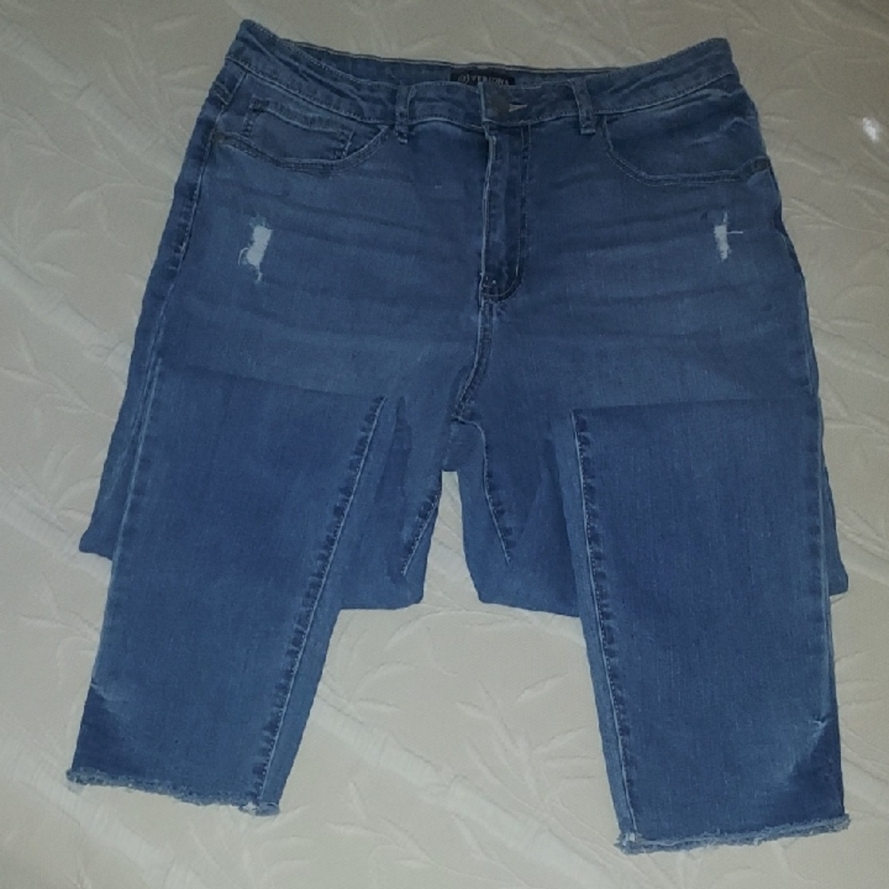 Versona Jeans - Picture 1 of 10